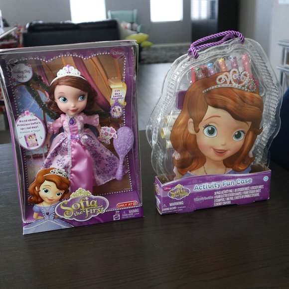 Activity Kit & SOFIA the First Doll Disney NEW Mat
